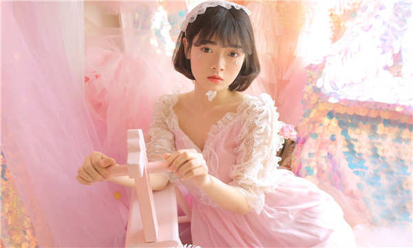 曲麻莱供卵试管代怀生子多少钱？这一直是很多不孕不育家庭关注的话题。在中国，不孕不育的发生率越来越高，根据《中国不孕不育现状调研报告》显示，育龄夫妇的不孕不育率从20年前的3%增长至现在的12.5%-18.2%，患者人数高达6000万以上。在这样的背景下，许多家庭通过供卵试管来实现自己的生育梦想。那么，供卵试管代怀生子的费用到底是多少呢？